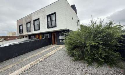 Casa com 3 suítes à venda, 102 m² por R$ 650.000 - Costa e Silva - Joinville/SC