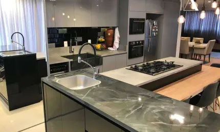 Cobertura com 3 dormitórios à venda, 168 m² por R$ 1.000.000,00 - Floresta - Joinville/SC