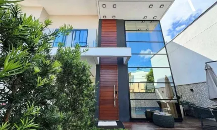 Casa com 3 suítes à venda, 204 m² por R$ 1.980.000,00 - América - Joinville/SC