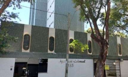 Apartamento| 78 metros quadrados| com 3 quartos em Espinheiro - -