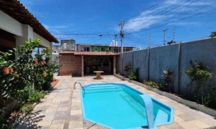 Imóvel para venda com 250 metros quadrados com 4 quartos