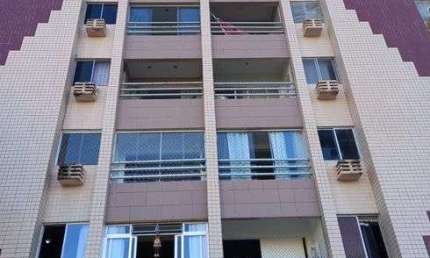 Apartamento para venda possui 103 metros quadrados com 3 quartos em Boa Viagem - Recife - PE
