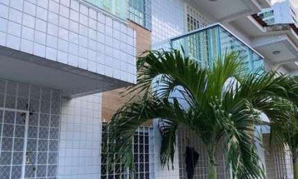 Casa duplex em condomínio fechado próximo a Caxangá