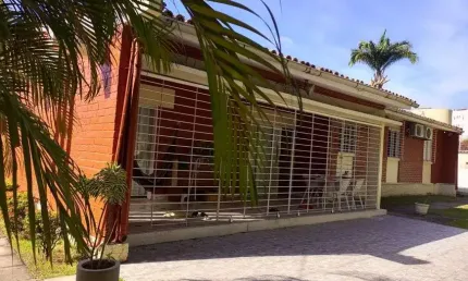 Apartamento para venda tem 800 metros quadrados com 4 quartos em Engenho do Meio - Recife - PE