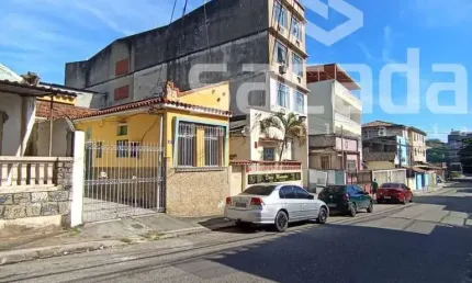 Casa com 3 quartos para alugar na Rua Grão Magrico, Penha, Rio de Janeiro