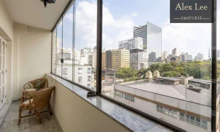 Apartamento com 2 dormitórios e varanda na Consolação