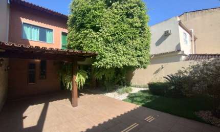 Excelente casa em Nova Aroeira com entrada e saida para 2 ruas
