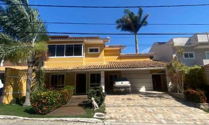 CASA COM 03 SUÍTES Á VENDA - CONDOMÍNIO COSTA BELLA