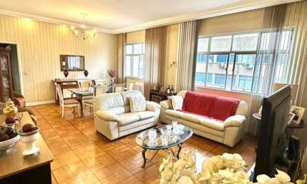 Imóvel de luxo em Icaraí: Apartamento de 4 quartos com suíte e vaga de garagem, 160m² - Niterói-RJ