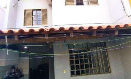 Sobrado no Av. Celso Garcia Cid no centro de Londrina