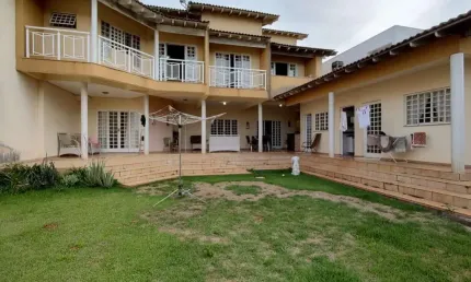 Casa Sobrado Alto Padrão no Bairro Alcântara entre a Av. Madre Leônia Militto e Av. Herry Prochet.