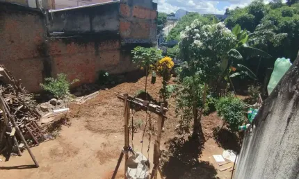 Terreno à venda na Praça Antenor Fassarela, Alto Lage, Cariacica