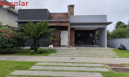 Casa à venda no bairro Iperoba - São Francisco do Sul/SC