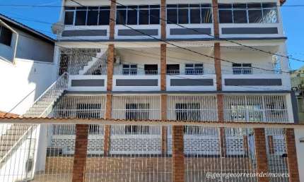 Imóvel Espetacular à Venda em Salvador-BA: 10 quartos, 2 suítes, 5 salas, 3 banheiros, 4 vagas de garagem, 422m² no Bairro Iapi. Venha Conhecer!