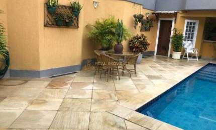 Casa Duplex a Venda com 5 Quartos no Condomínio Bosque dos Esquilos