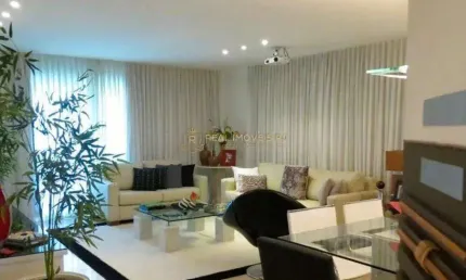 Barra da Tijuca | Apartamento de 4 Quartos com 200m²