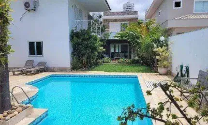 Barra da Tijuca | Casa Duplex de 4 Quartos com 504m²