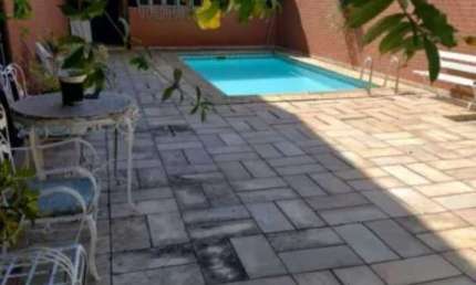 Casa , com 6 quartos no Condomínio Rio Mar na Barra da Tijuca