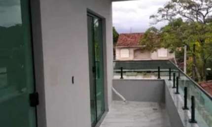 Casa triplex , com 3 quartos no Pechincha em Jacarepaguá