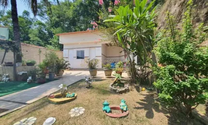 Casa com 4 quartos à venda na Rua Guaranésia, 224, Vila Valqueire, Rio de Janeiro