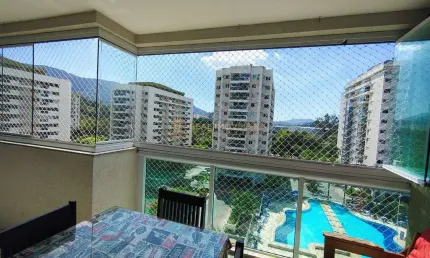 Apartamento a Venda com 3 Quartos no Condomínio Barra Central Park