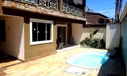 Casa duplex , com 4 quartos em condominio na Taquara