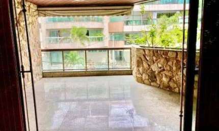 Locação de Apartamento com 4 Quartos na Praia do Pepê