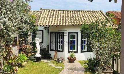 Casa em Araruama, 2 quartos, sendo 2 suítes - R$ 450.000,00 - Areal