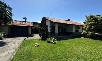 Casa em Araruama, 3 quartos ( 1 suíte ) - R$ 770.000,00 - Pontinha