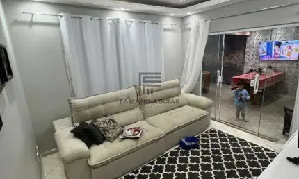Casa em Araruama, 2 quartos ( 1 suíte ) - R$ 600.000,00 - Praça da Bandeira