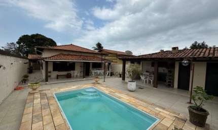 Casa em Araruama, 3 quartos ( 1 suíte ) - R$ 680.000,00 - Vila Capri