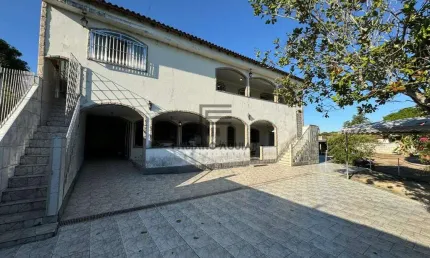 Casa em Araruama, 4 quartos (1 suítes) - R$ 300.000,00 - Jardim Califórnia ( Morro Grande )