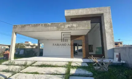 Casa em Araruama, 3 Quartos ( 3 suítes ) – R$ 690.000,00 - Condomínio Collynas Park