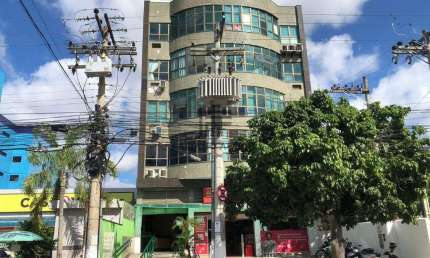 Ampla sala comercial no centro de Araruama - R$ 180.000,00