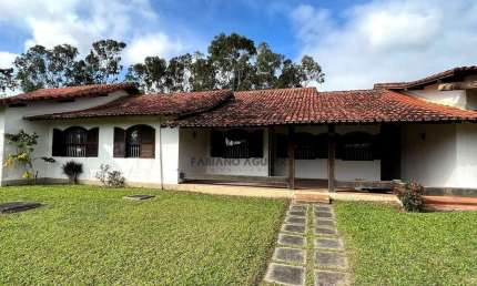 Casa em Araruama, 5 Quartos (3 suítes) – R$ 770.000,00 – Pontinha
