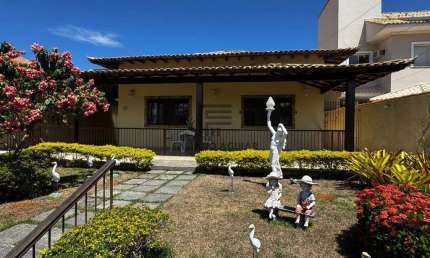 Casa em Araruama - 3 Quartos ( 2 suítes ) - R$ 650.000,00