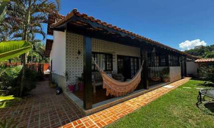 Casa em Araruama, 4 Quartos - R$570.000,00 - Ponte dos Leites