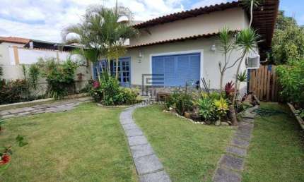 Casa em Araruama ( 7 Quartos - 3 Suítes ) - R$ 750.000,00 - Pontinha