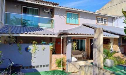 Casa em Araruama - 4 Quartos - 3 Banheiros - R$ 500.000,00 - Coqueiral