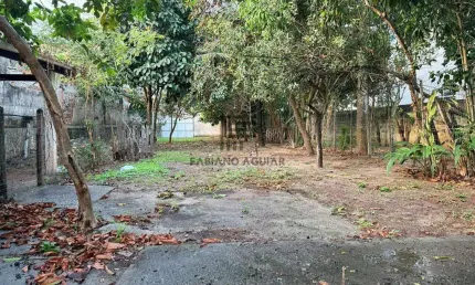Terreno à venda no Parque Hotel, Araruama 