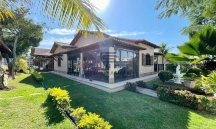 Casa em Condomínio Fechado - 4 Quartos e 1080m² de área - Praia Seca / Araruama