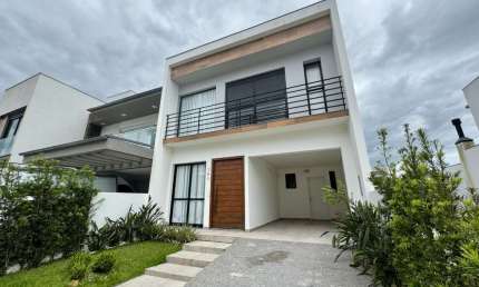 Casa em condomínio fechado com 3 quartos à venda na Avenida Wilson Castelo Branco, 376, Deltaville, Biguaçu por R$ 980.000