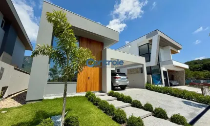 Casa em condomínio fechado com 3 quartos à venda na Rua Lagoinha, 65, Pedra Branca, Palhoça por R$ 3.374.000