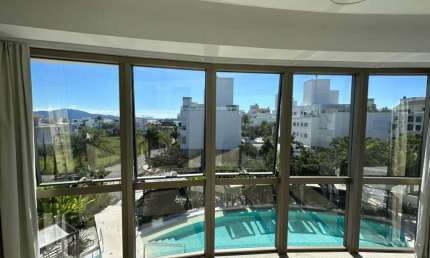 Apartamento para Venda em Florianópolis, Jurerê Internacional, 3 dormitórios, 1 suíte, 2 banheiros, 2 vagas