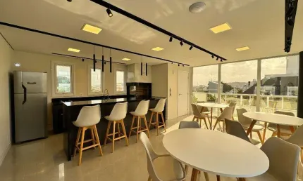 Apartamento para Venda em Florianópolis, Jurerê, 3 dormitórios, 1 suíte, 3 banheiros, 2 vagas