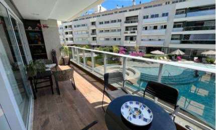 Apartamento para Venda em Florianópolis, Jurerê, 3 dormitórios, 3 suítes, 5 banheiros, 2 vagas