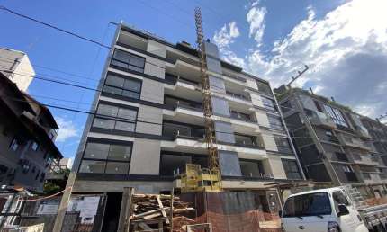 Apartamento para Venda em Florianópolis, Jurerê, 3 dormitórios, 3 suítes, 4 banheiros, 2 vagas