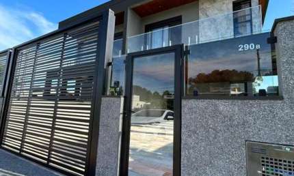 Casa Alto Padrão para Venda em Florianópolis, Ingleses do Rio Vermelho, 3 dormitórios, 3 suítes, 4 banheiros, 4 vagas