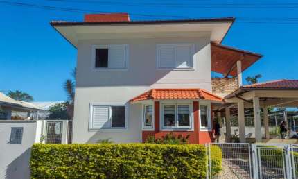 Casa para Venda em Florianópolis, Sambaqui, 5 dormitórios, 1 suíte, 3 banheiros, 6 vagas