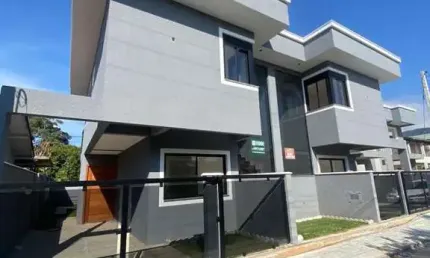 Sobrado para Venda em Florianópolis, Ingleses do Rio Vermelho, 3 dormitórios, 3 suítes, 4 banheiros, 2 vagas
